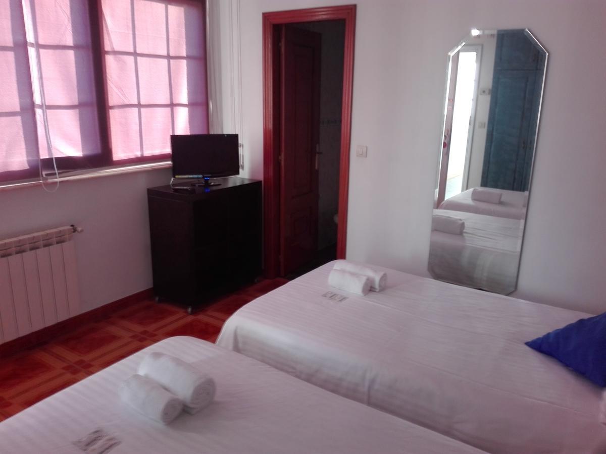 Aparthotel Corcubion Playa De Quenxe ภายนอก รูปภาพ