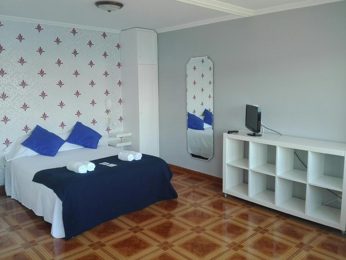 Aparthotel Corcubion Playa De Quenxe ภายนอก รูปภาพ