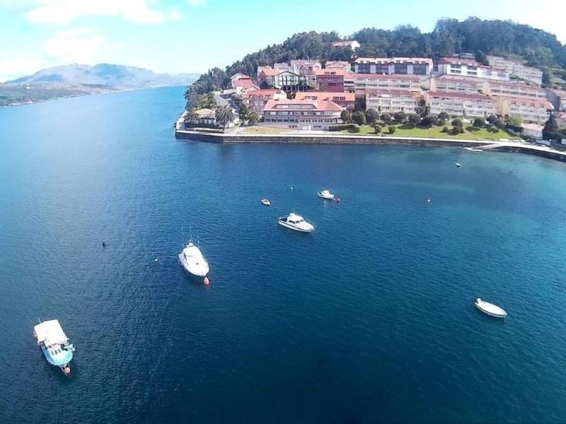 Aparthotel Corcubion Playa De Quenxe ภายนอก รูปภาพ