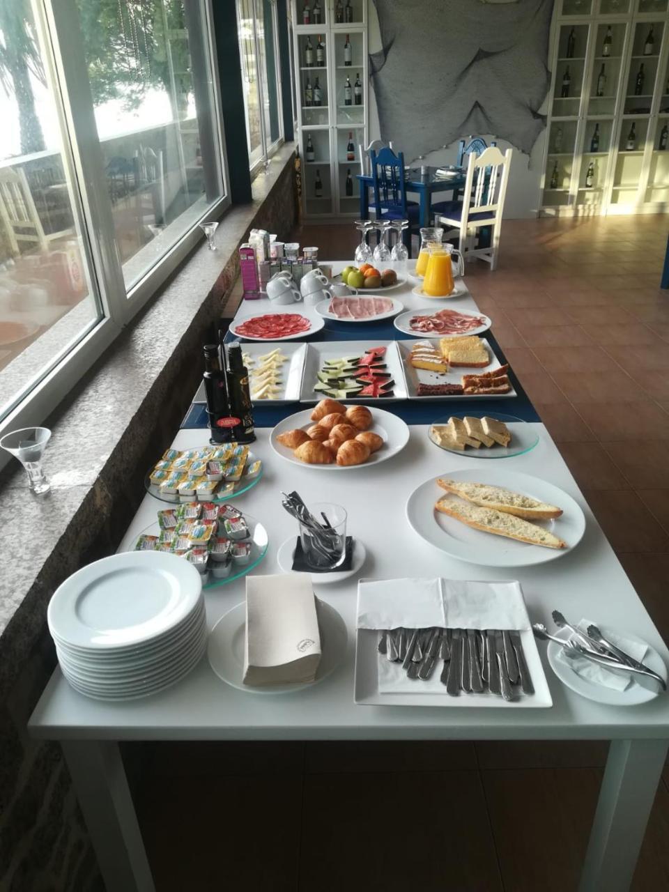 Aparthotel Corcubion Playa De Quenxe ภายนอก รูปภาพ
